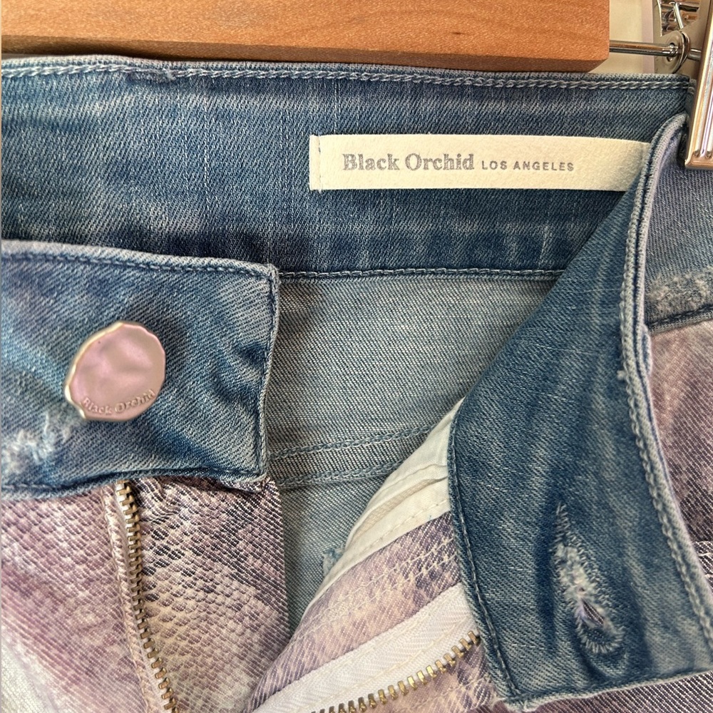 RARE Black Orchid Denim mid rise skinny Rose Petals jeans size 26 NWT - Picture 8 of 15